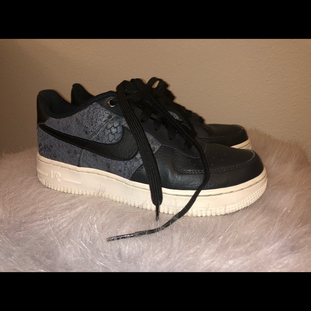 Nike Air Force one black/gray snakeskin